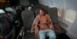 Video of adorable amateur Sara Heat masturbating on a plane