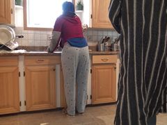 Moroccan Wife Gets Creampie Doggystyle Quickie In The Kitchen