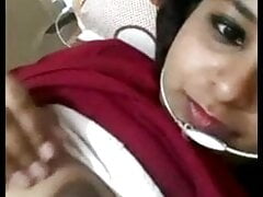 Pakistani aunty has video call sex with boyfriend