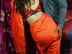 Cute Saree blBhabhi Gets Naughty With Her Devar for roughsex after ice massage on her back in Hindi