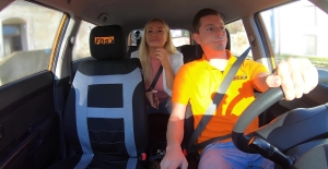 Special treat for this horny blonde once the guy stops the car